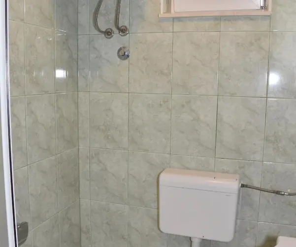 Апартаменты Beachfront - Vali Ткон