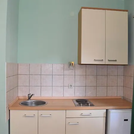 Beachfront - Vali Apartment