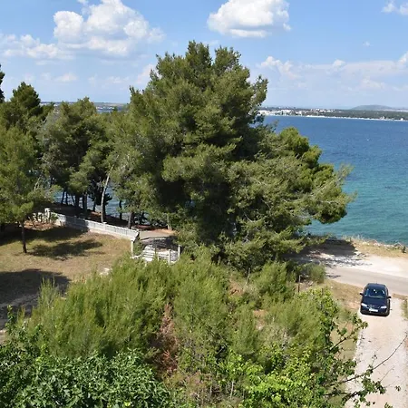 Apartment Beachfront - Vali