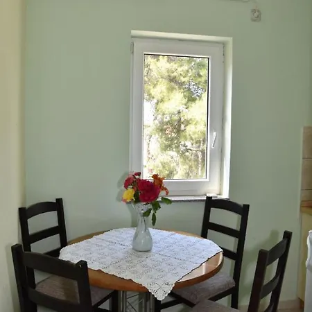 Beachfront - Vali Apartment