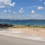 Beachfront - Vali Appartamento *