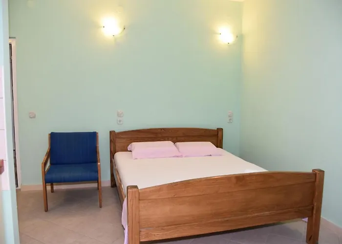 Beachfront - Vali Apartman Tkon