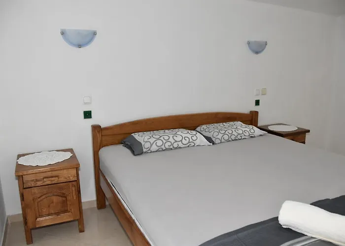 Beachfront - Vali Tkon