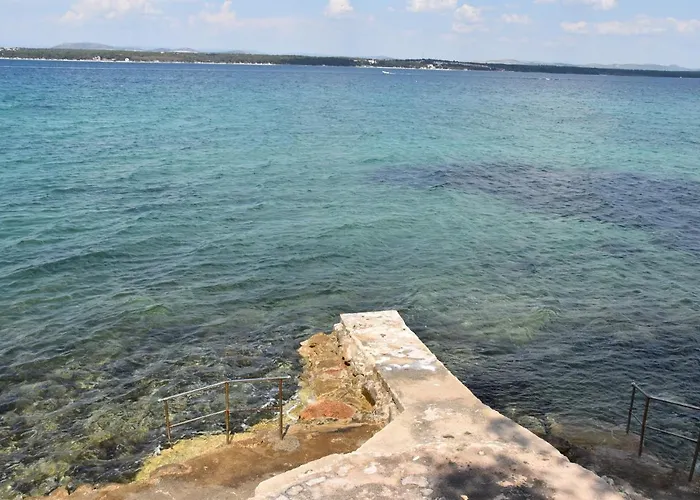 Beachfront - Vali Apartman Tkon